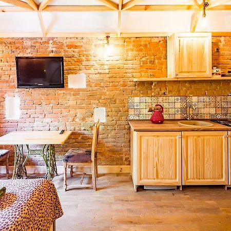 Nice Apartment Near Rynok Square Є Кондиціонер Світла Не Вимикали Lviv Eksteriør bilde