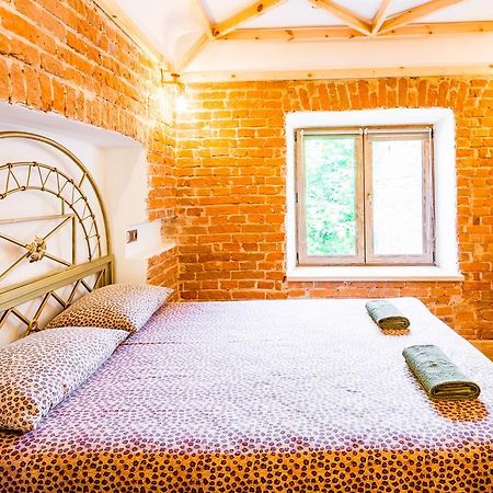 Nice Apartment Near Rynok Square Є Кондиціонер Світла Не Вимикали Lviv Eksteriør bilde